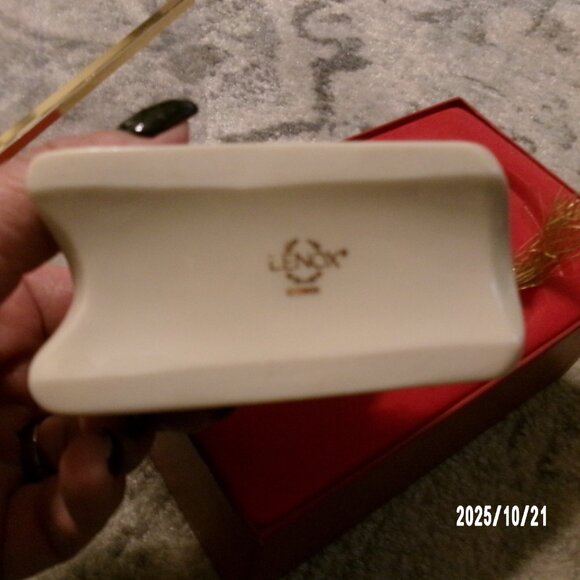 Lenox Sleightime Teddy Bear Sled Holly Ornament Boxed Porcelain #6119028 RET $40 - Picture 5 of 5